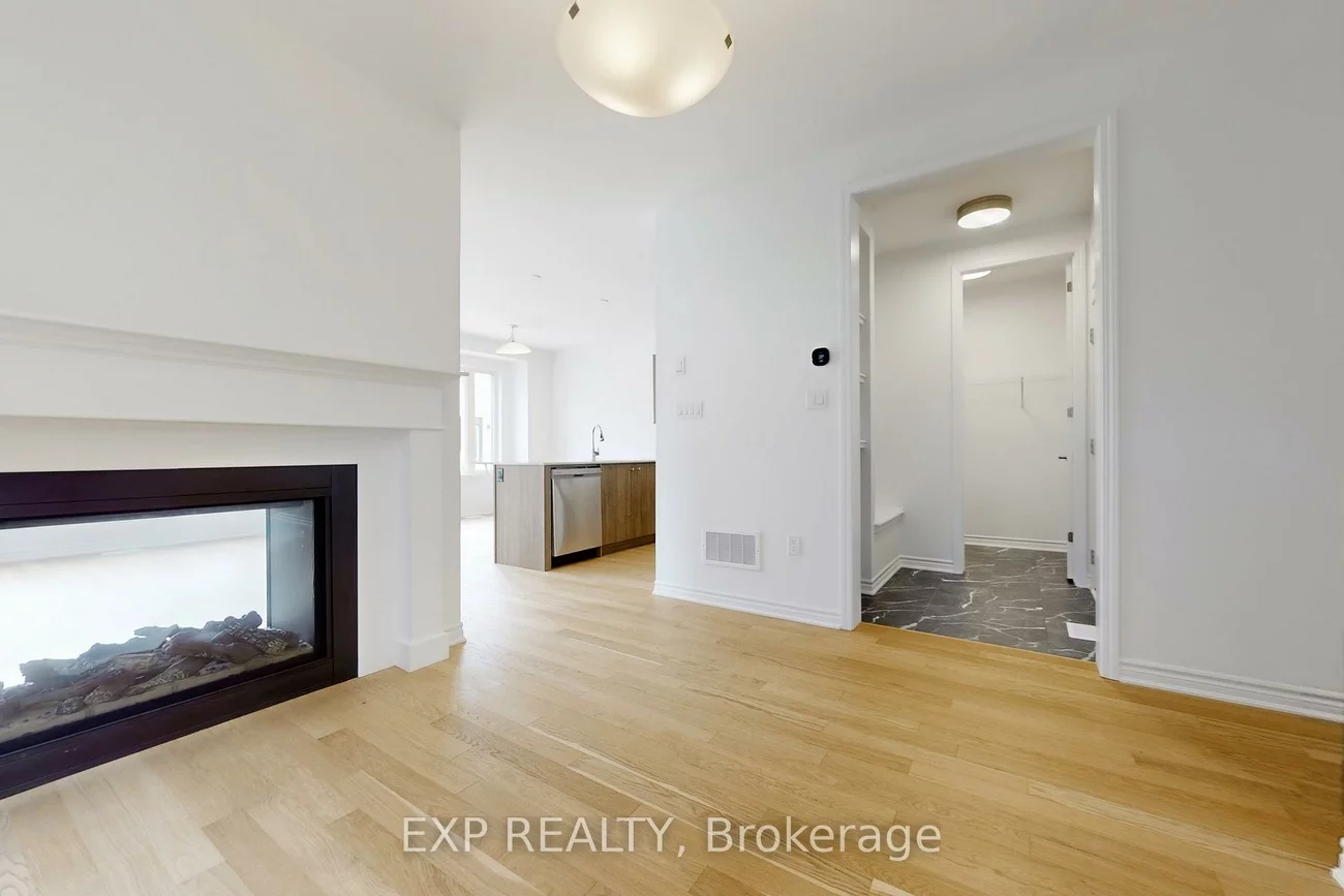 1190, Tanbark, 1010 - JM Joshua Meadows, Oakville