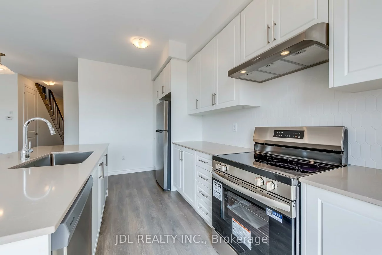3058, Robert Lamb, 1010 - JM Joshua Meadows, Oakville