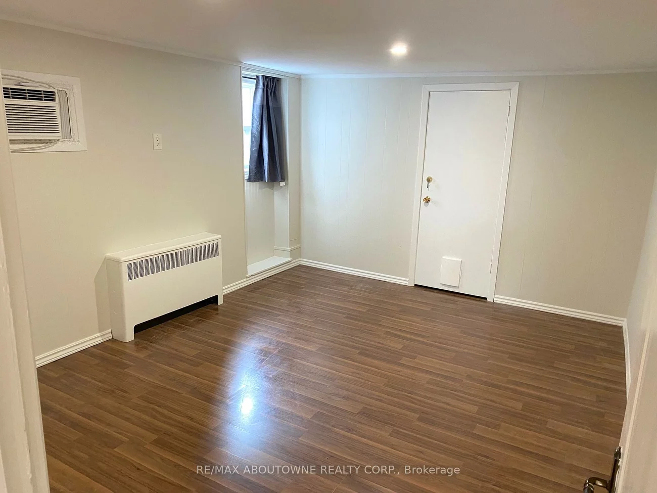 266, Lakeshore, 1013 - OO Old Oakville, Oakville