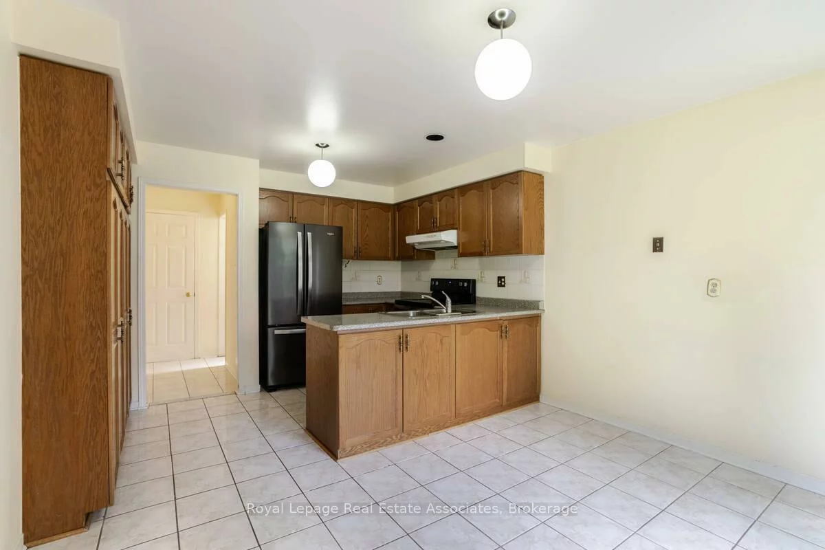 2551, Wynten, 1004 - CV Clearview, Oakville