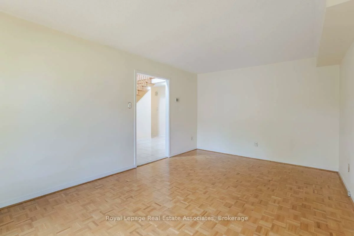 2551, Wynten, 1004 - CV Clearview, Oakville