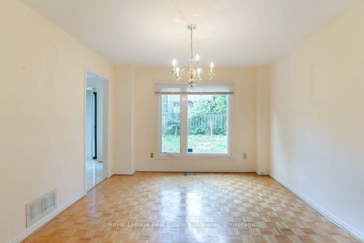 2551, Wynten, 1004 - CV Clearview, Oakville