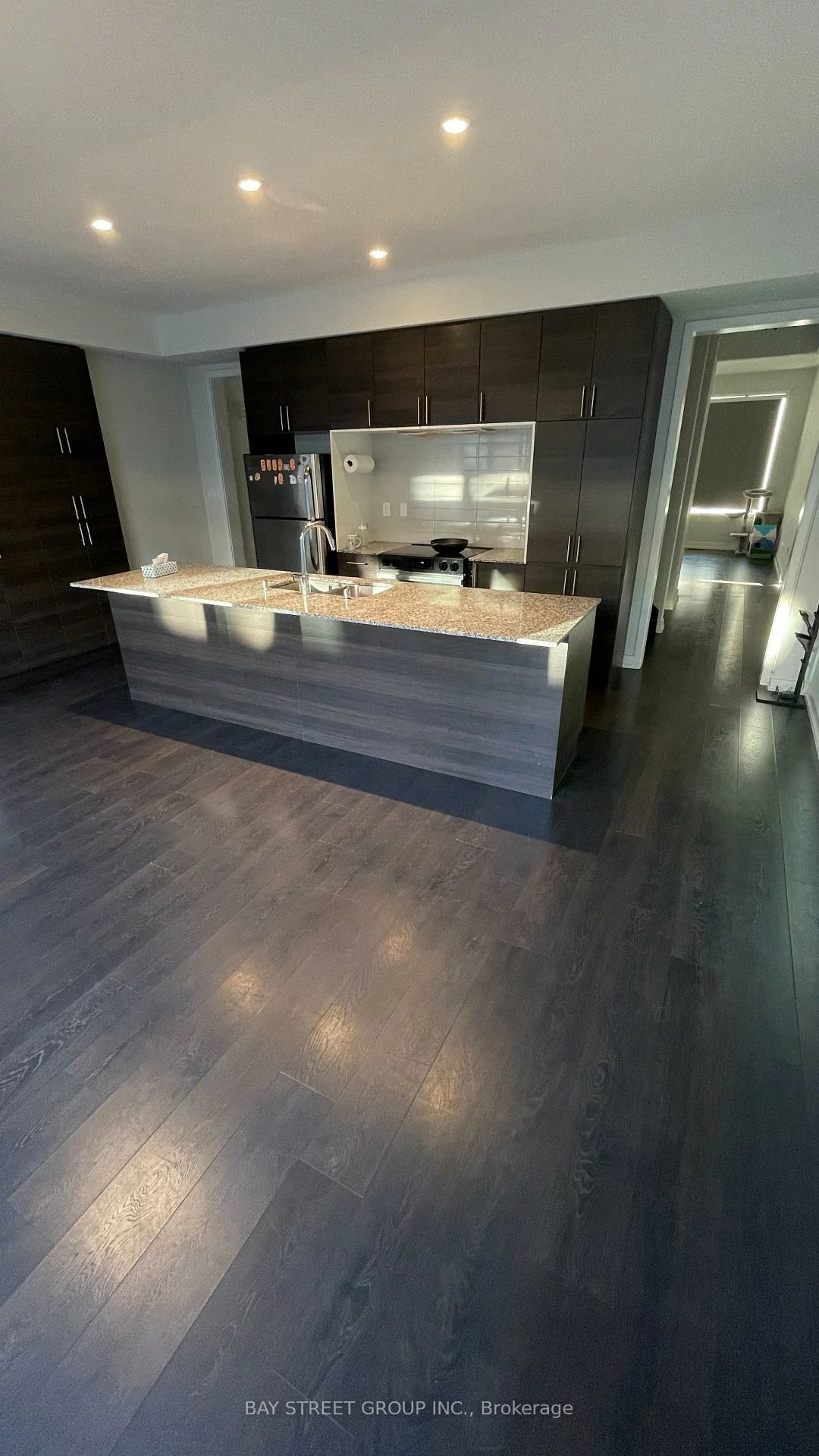 226, Wheat Boom, 1008 - GO Glenorchy, Oakville