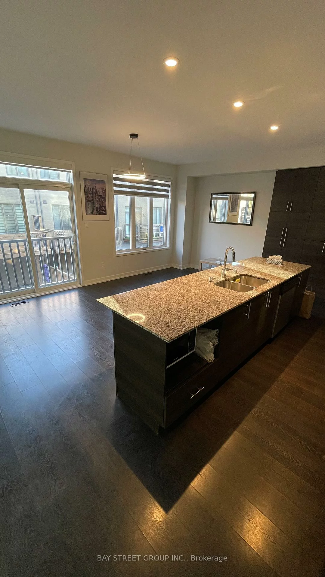 226, Wheat Boom, 1008 - GO Glenorchy, Oakville