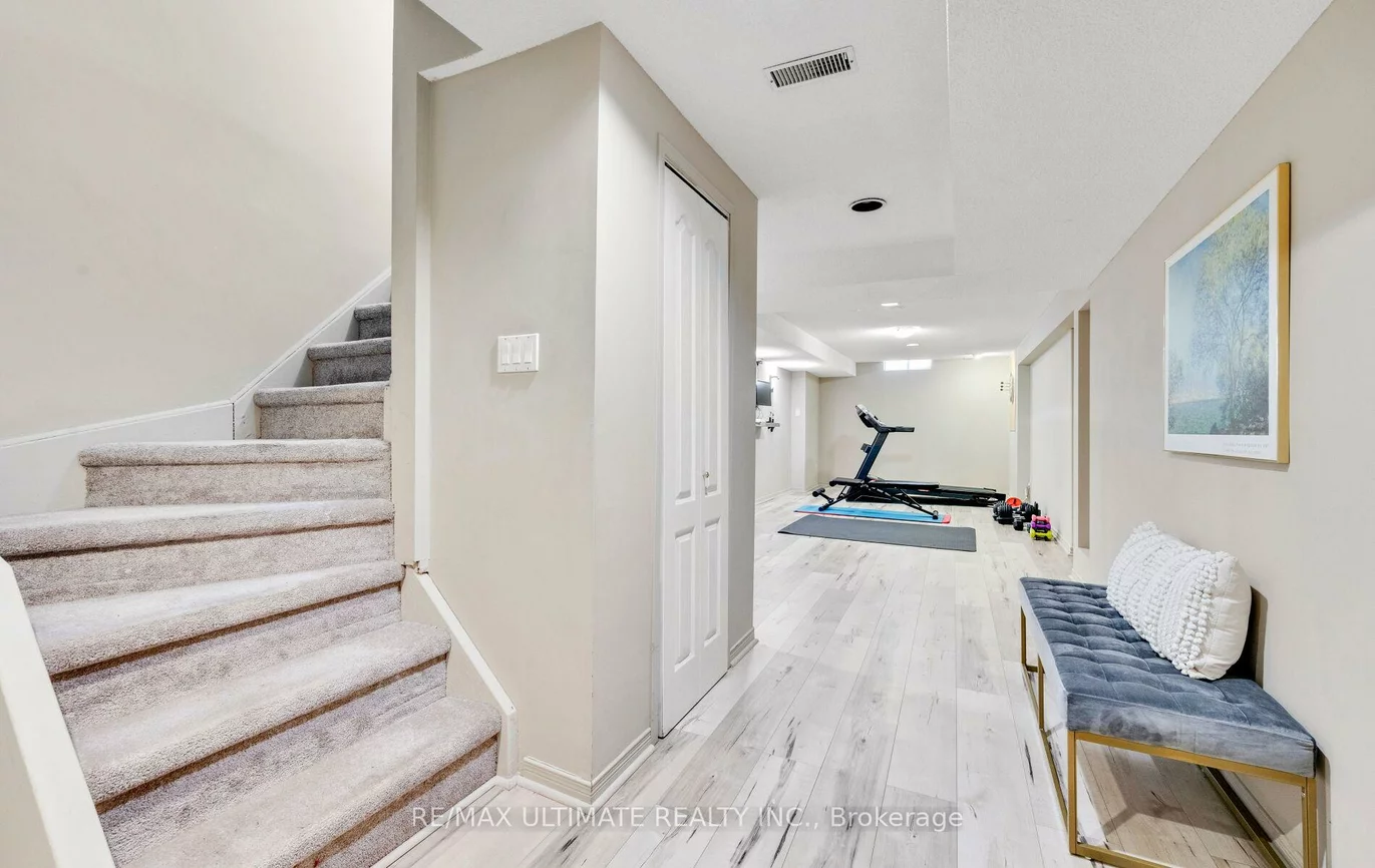 2087, Mayflower, 1015 - RO River Oaks, Oakville