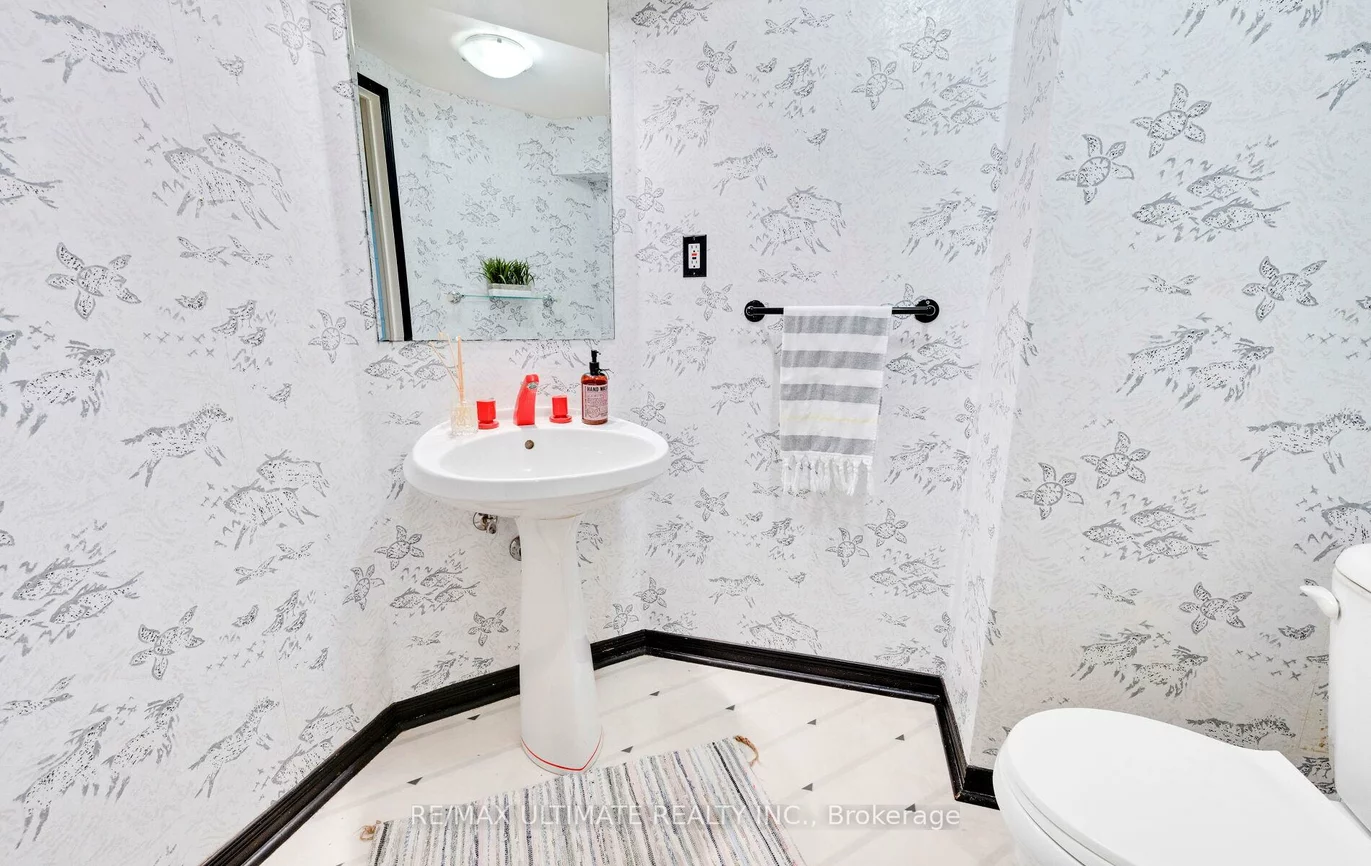2087, Mayflower, 1015 - RO River Oaks, Oakville