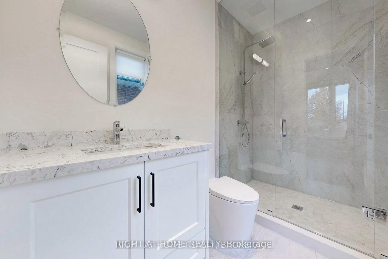 274, Weighton, 1020 - WO West, Oakville