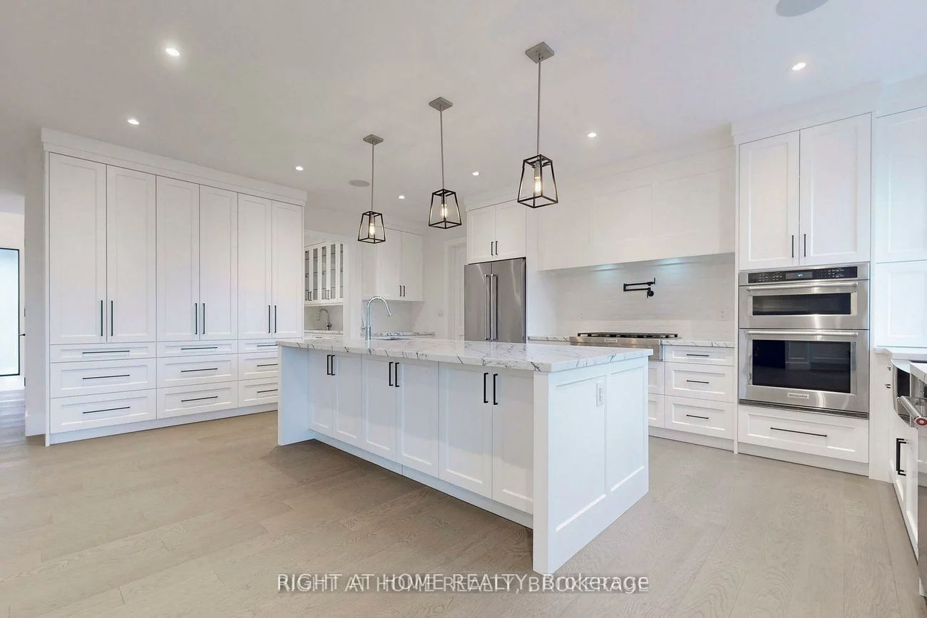 274, Weighton, 1020 - WO West, Oakville