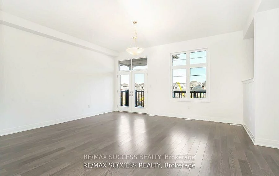 3130, Travertine, 1012 - NW Northwest, Oakville