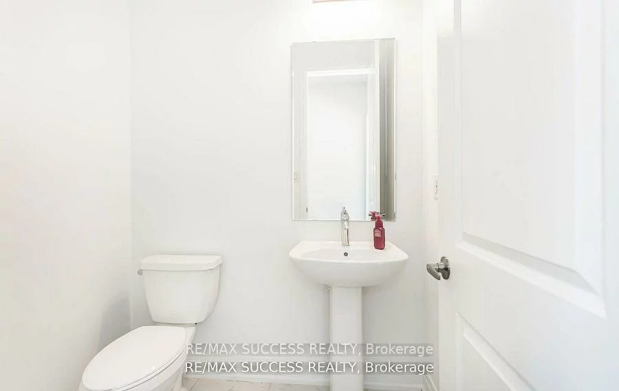 3130, Travertine, 1012 - NW Northwest, Oakville