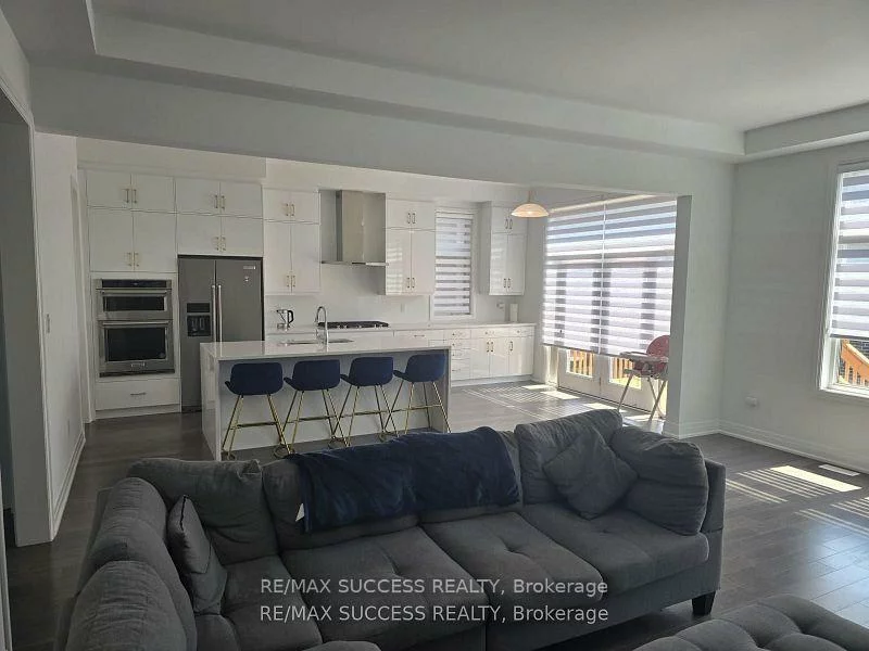 3130, Travertine, 1012 - NW Northwest, Oakville