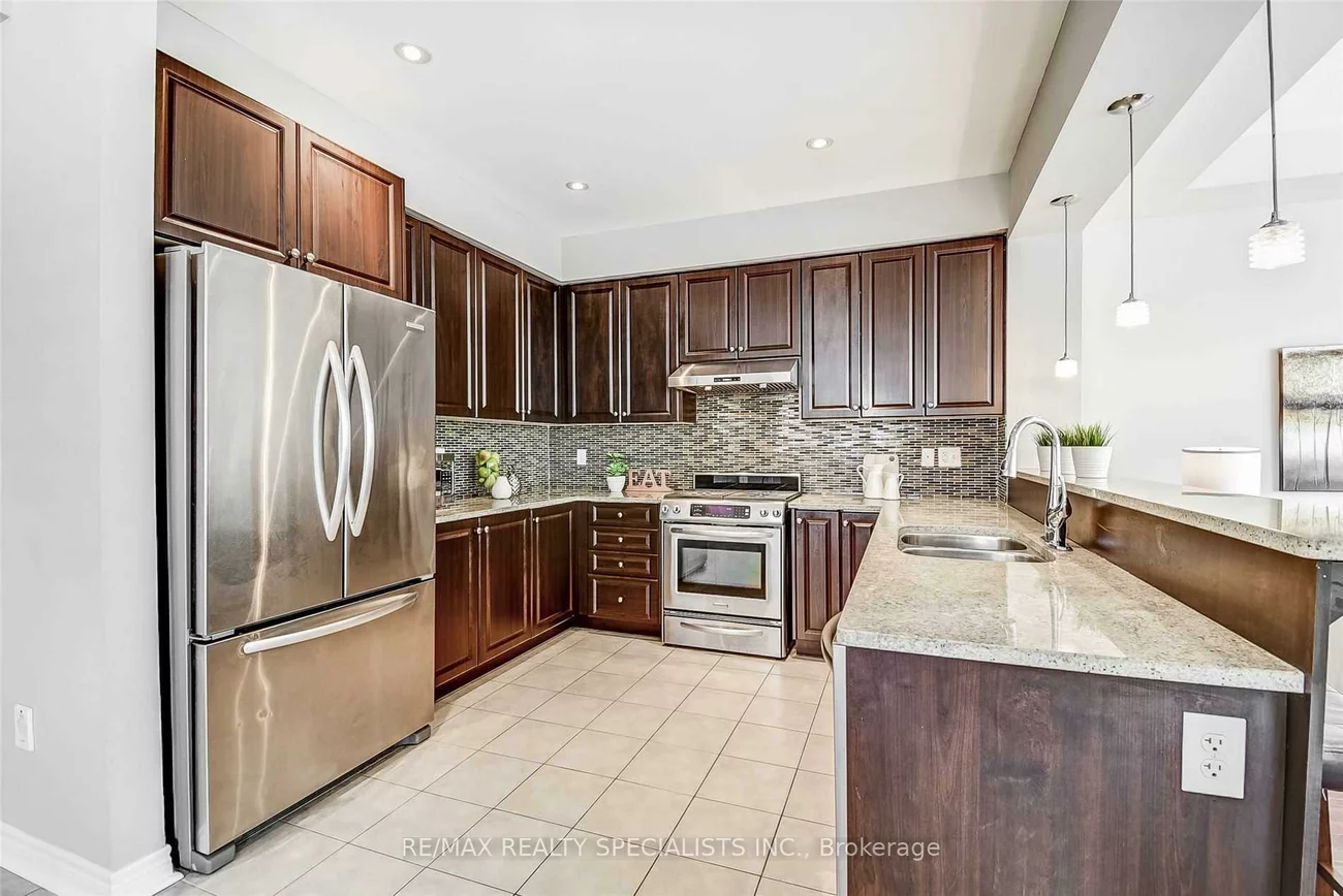 3275, Stalybridge, 1000 - BC Bronte Creek, Oakville
