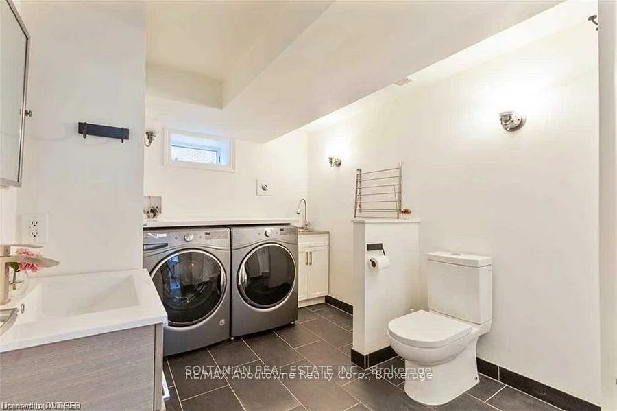 490, STANFIELD, 1020 - WO West, Oakville