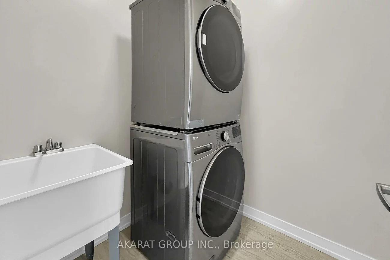 1166, Tanbark, 1010 - JM Joshua Meadows, Oakville