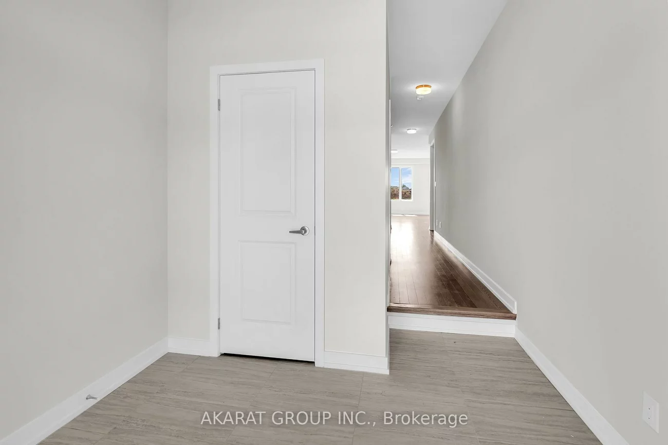 1166, Tanbark, 1010 - JM Joshua Meadows, Oakville