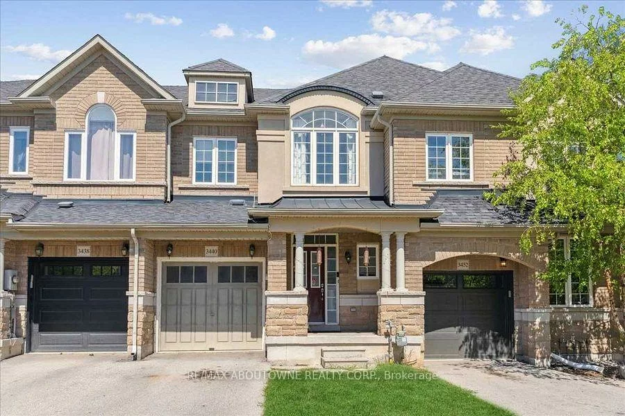 3440, Whilabout, 1001 - BR Bronte, Oakville