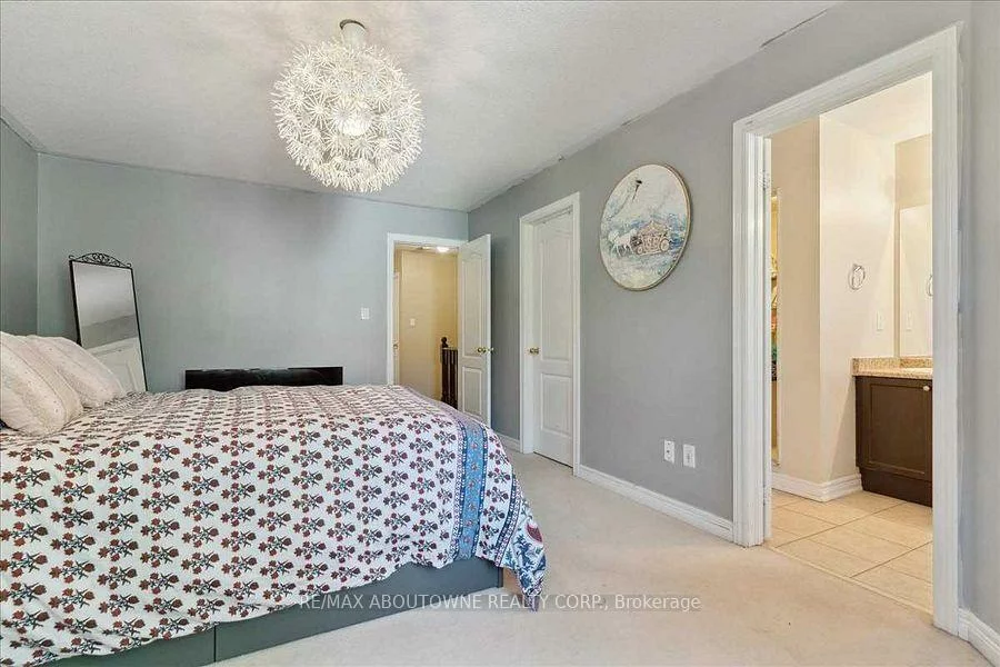 3440, Whilabout, 1001 - BR Bronte, Oakville