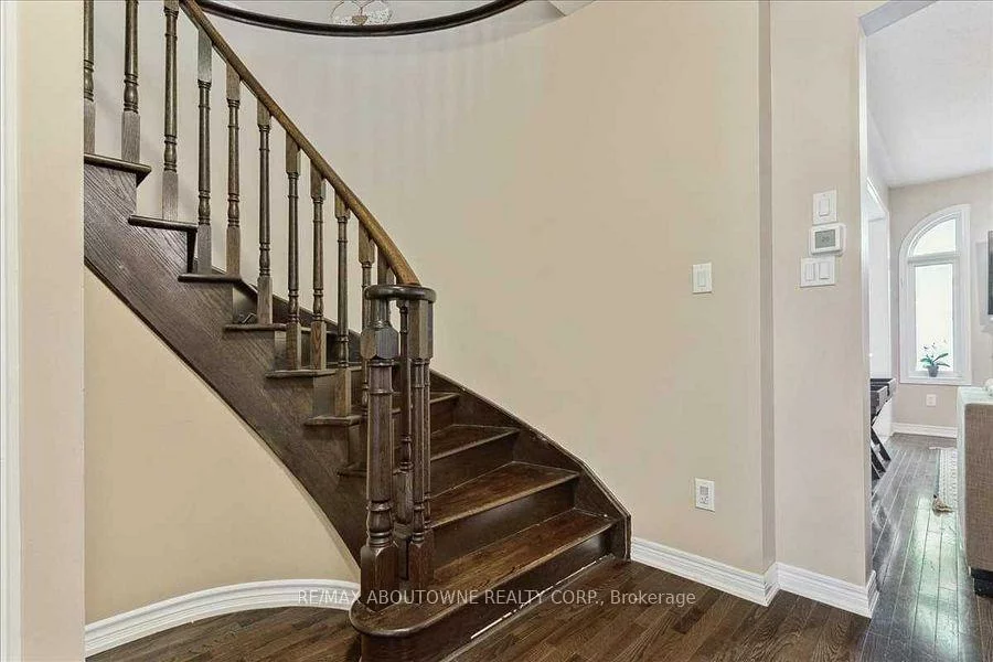 3440, Whilabout, 1001 - BR Bronte, Oakville