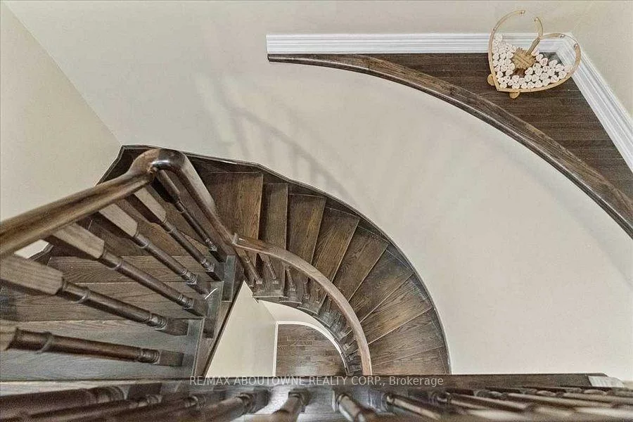 3440, Whilabout, 1001 - BR Bronte, Oakville