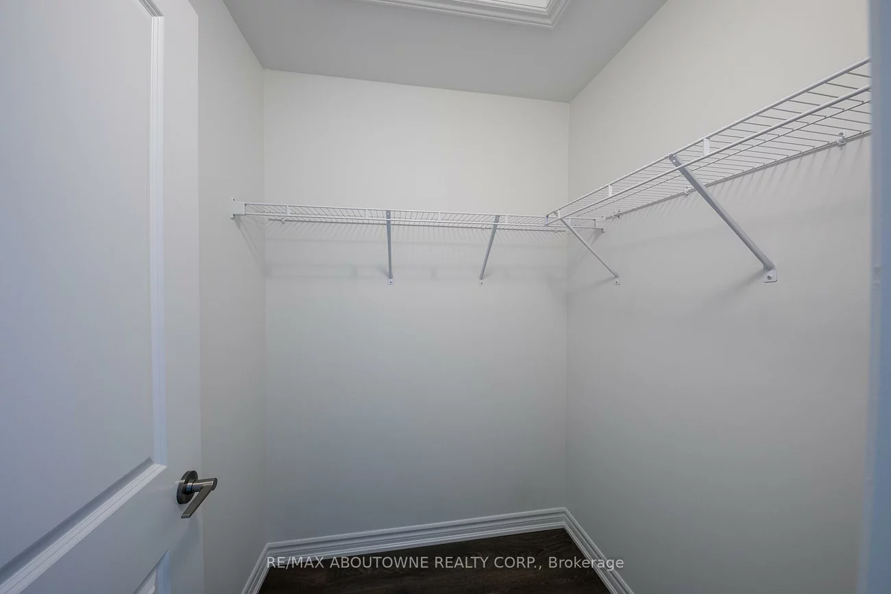 3050, Robert Lamb, 1010 - JM Joshua Meadows, Oakville