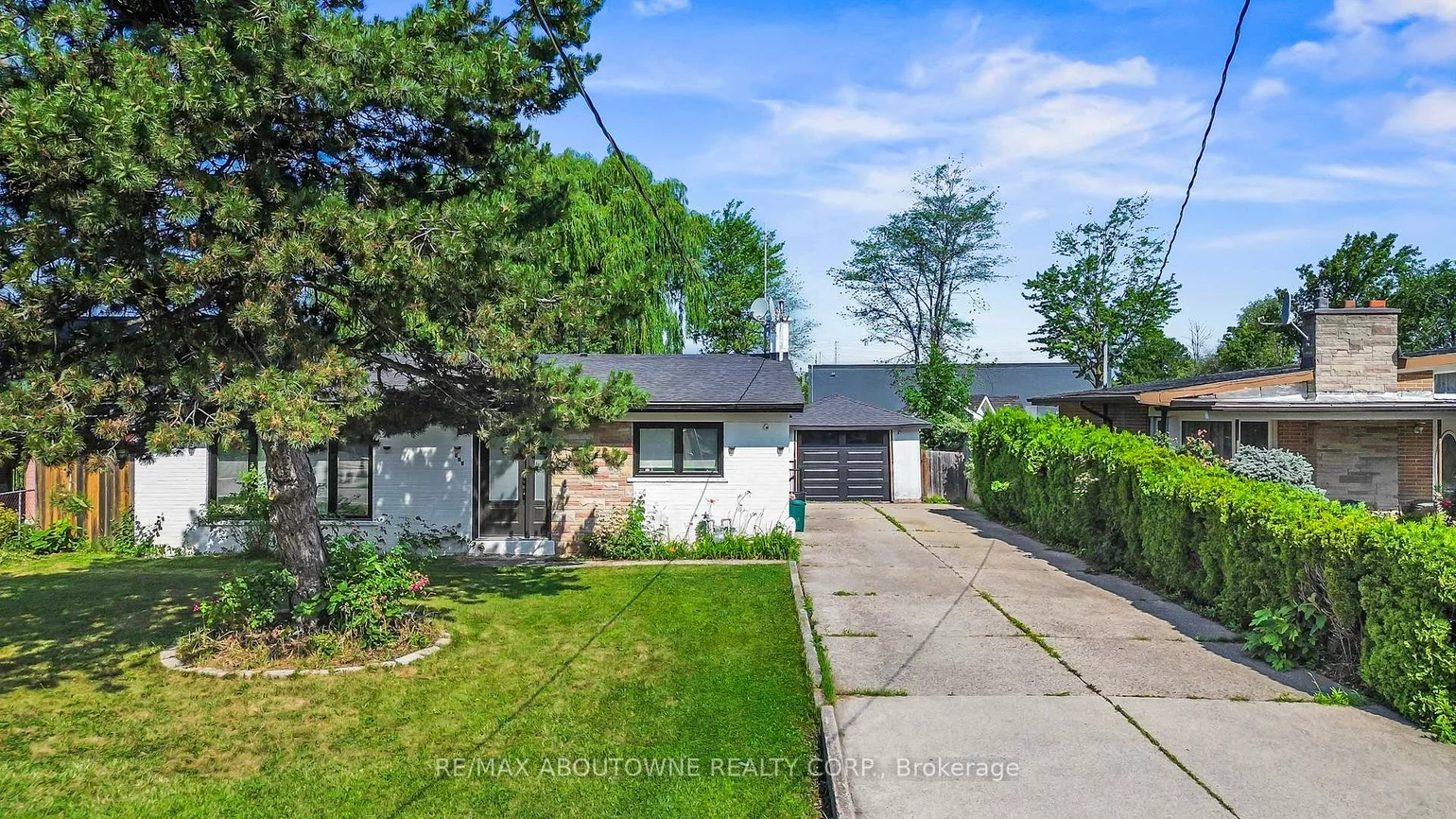 523, Pinegrove, 1020 - WO West, Oakville