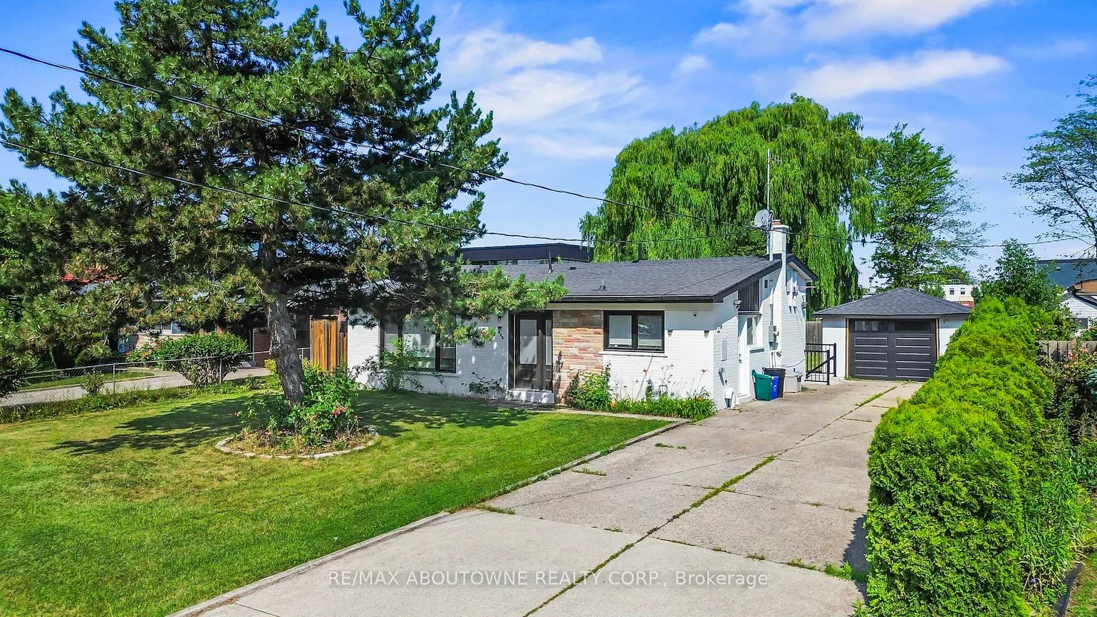 523, Pinegrove, 1020 - WO West, Oakville