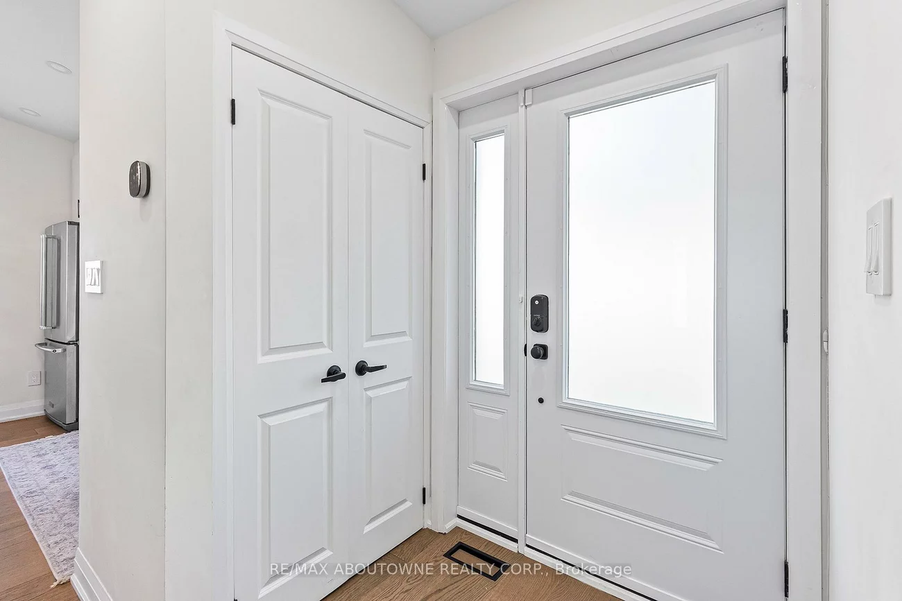 523, Pinegrove, 1020 - WO West, Oakville