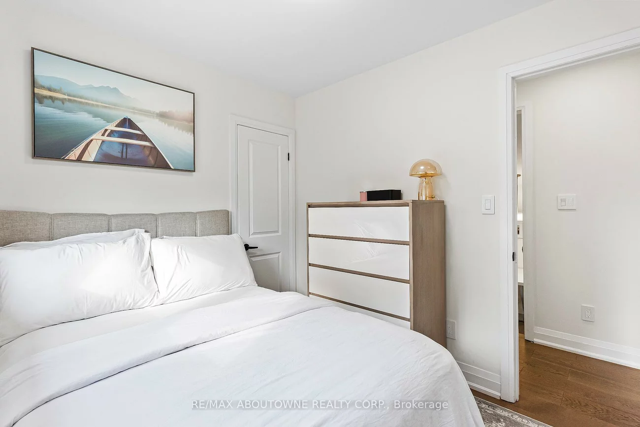 523, Pinegrove, 1020 - WO West, Oakville