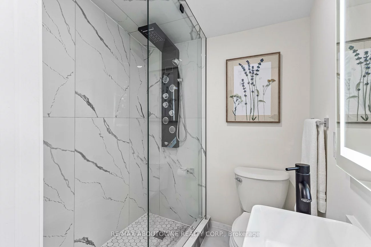 523, Pinegrove, 1020 - WO West, Oakville