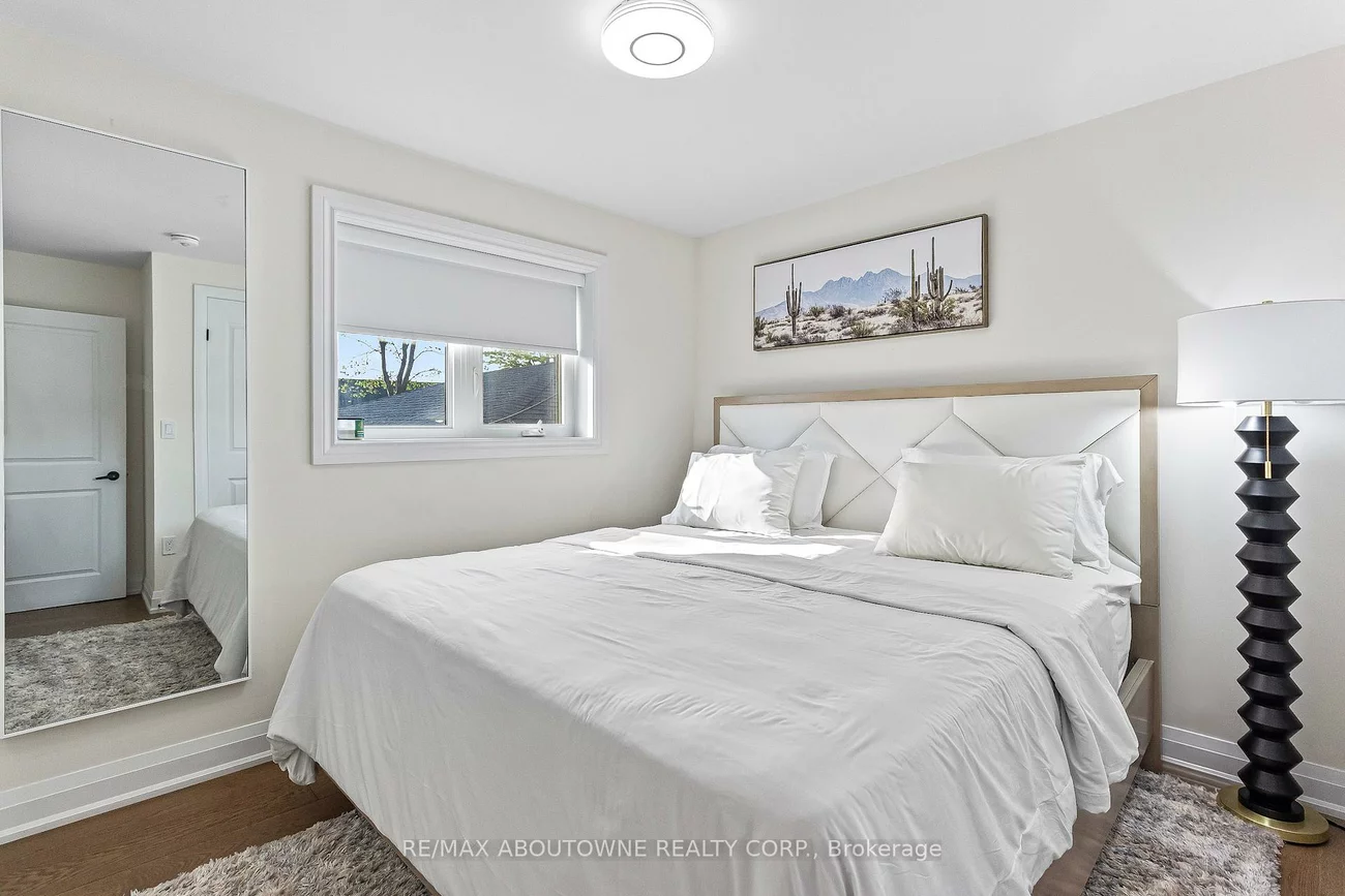 523, Pinegrove, 1020 - WO West, Oakville