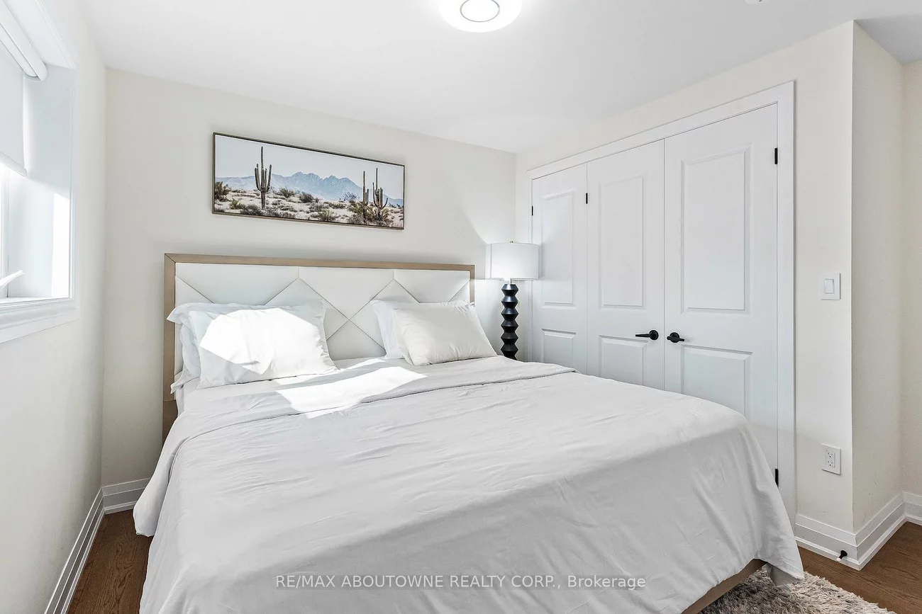523, Pinegrove, 1020 - WO West, Oakville