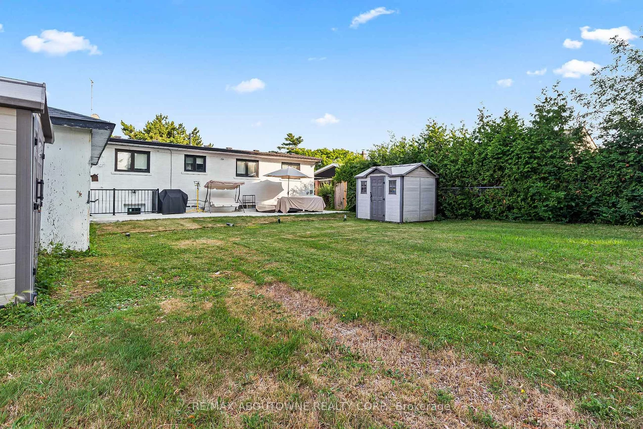 523, Pinegrove, 1020 - WO West, Oakville