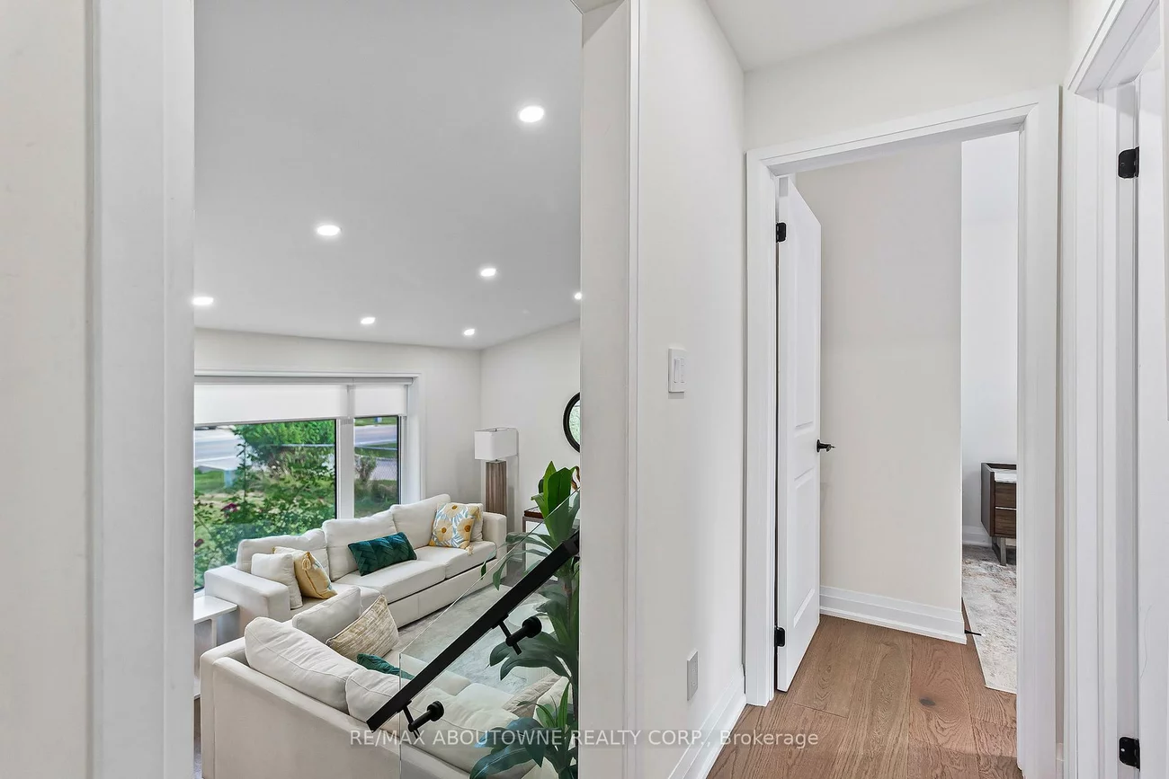523, Pinegrove, 1020 - WO West, Oakville