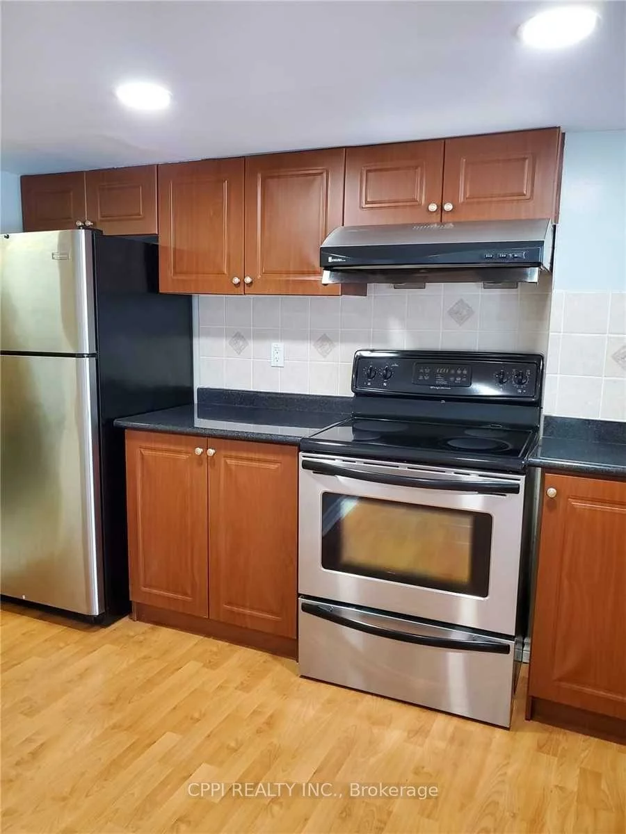 2388, Woodcrest, 1019 - WM Westmount, Oakville
