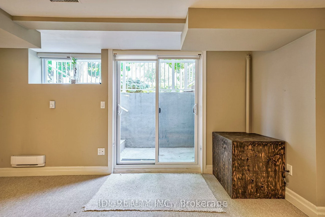 1066, Selby, 1020 - WO West, Oakville