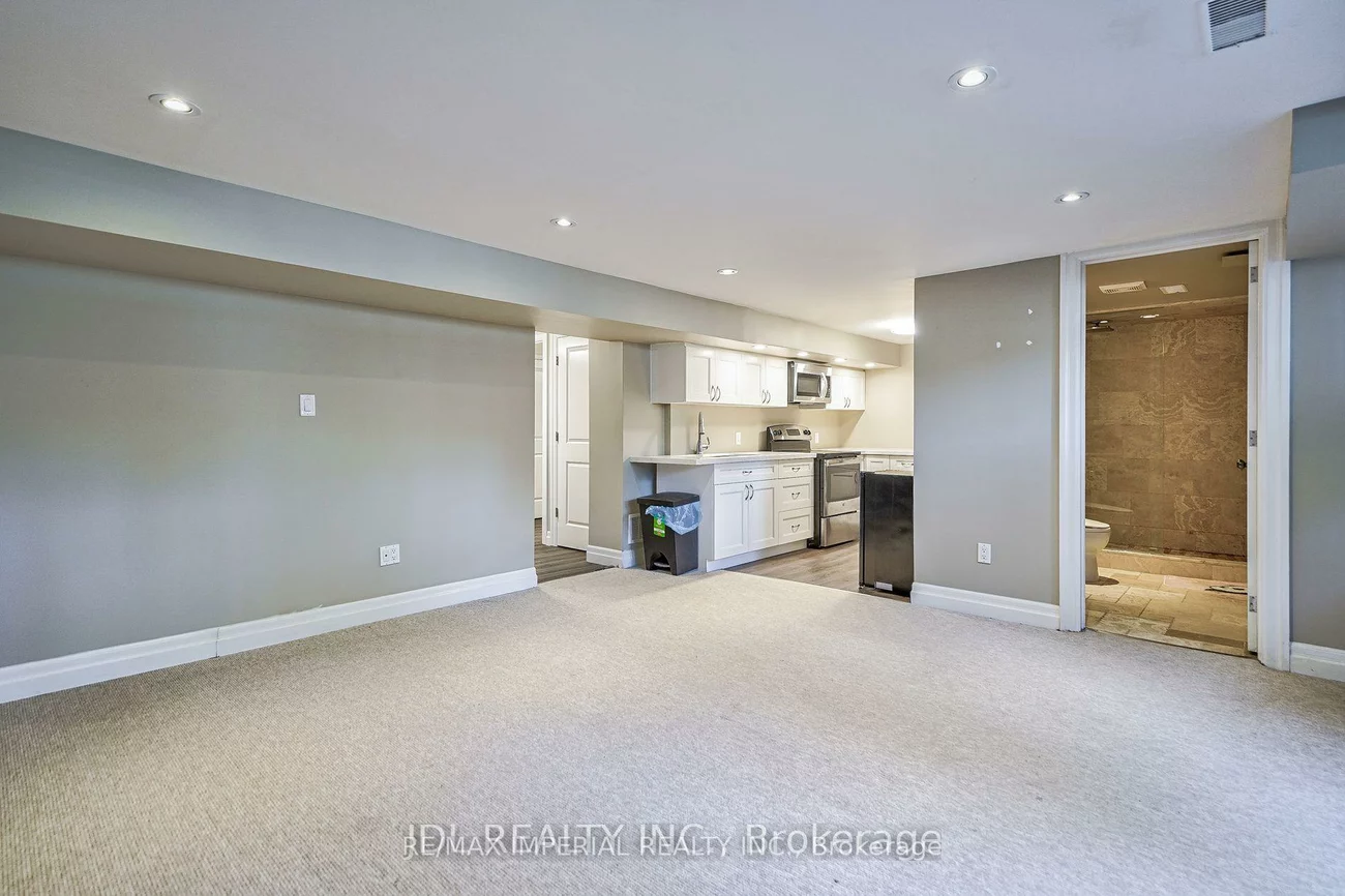 1066, Selby, 1020 - WO West, Oakville
