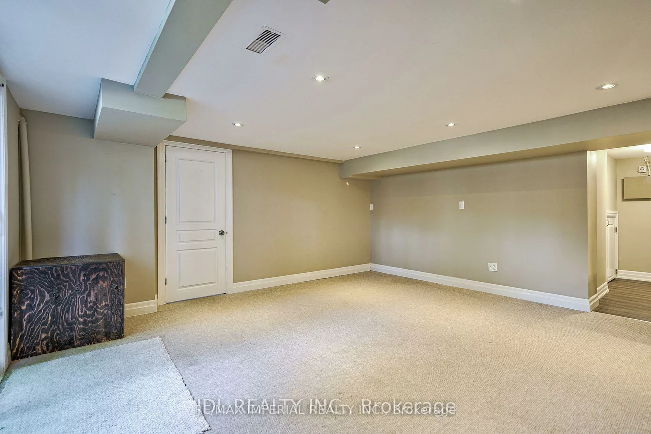 1066, Selby, 1020 - WO West, Oakville