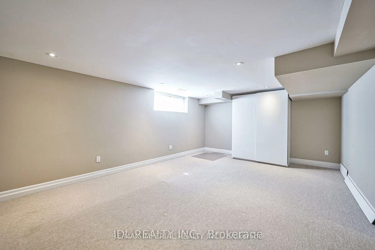 1066, Selby, 1020 - WO West, Oakville