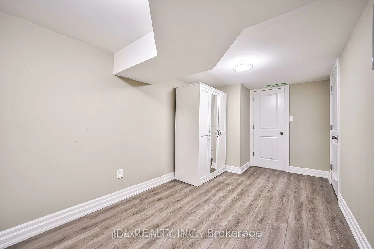 1066, Selby, 1020 - WO West, Oakville