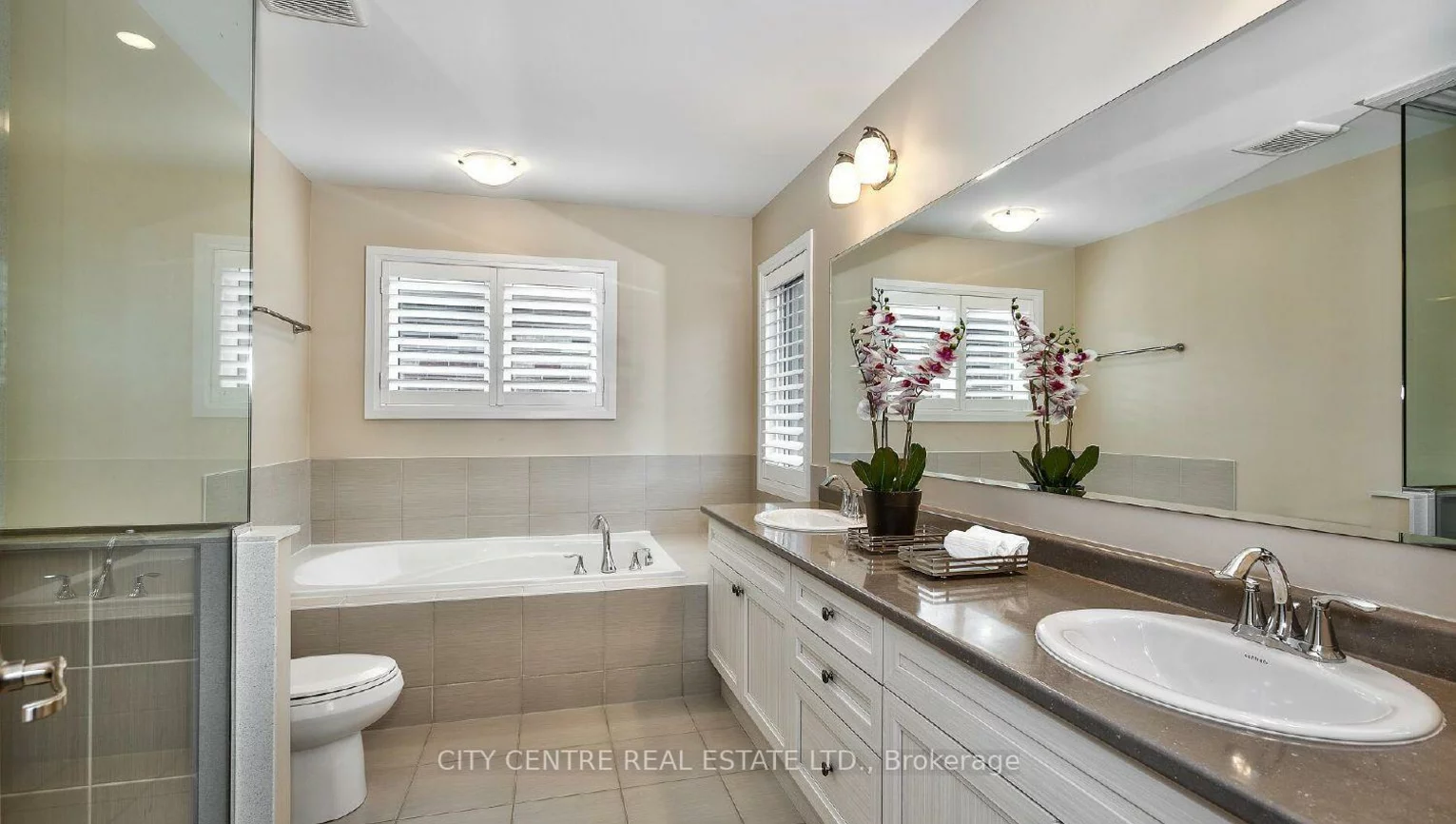 375, Begonia, 1040 - OA Rural Oakville, Oakville