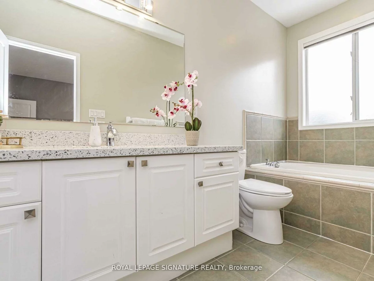 2923, Westoak Trails, 1019 - WM Westmount, Oakville