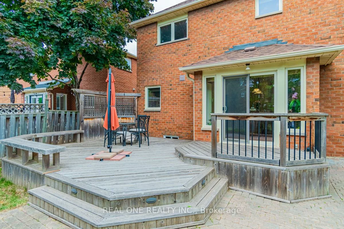 2048, Grand, 1018 - WC Wedgewood Creek, Oakville