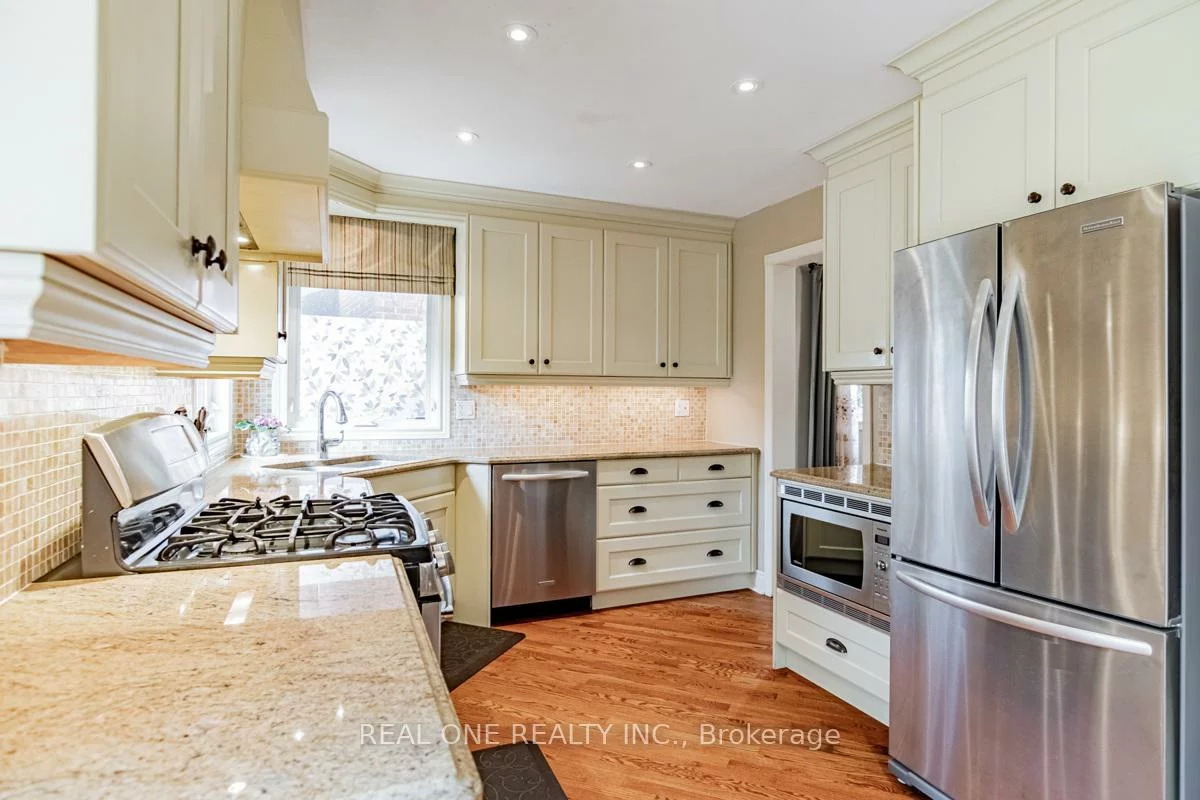 2048, Grand, 1018 - WC Wedgewood Creek, Oakville