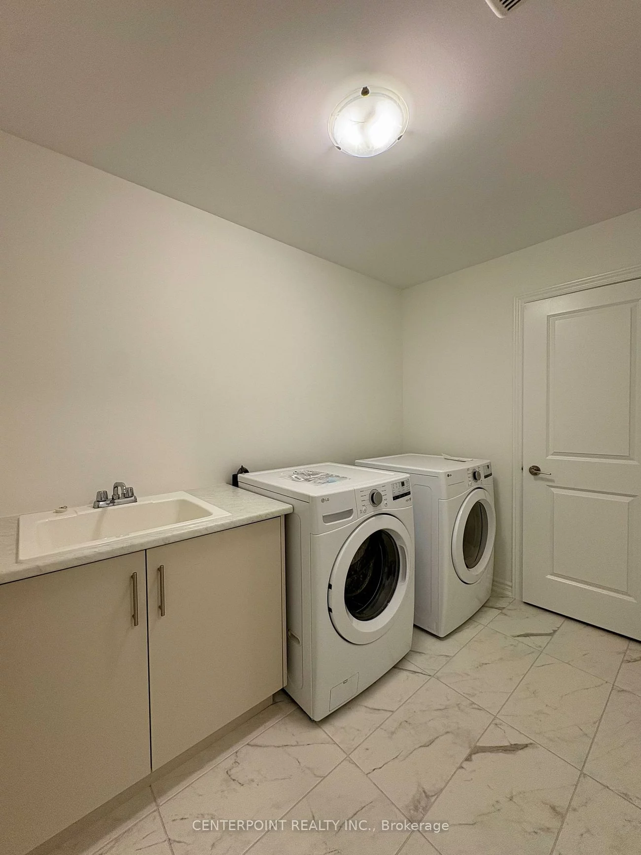 3084, Harvard, 1010 - JM Joshua Meadows, Oakville