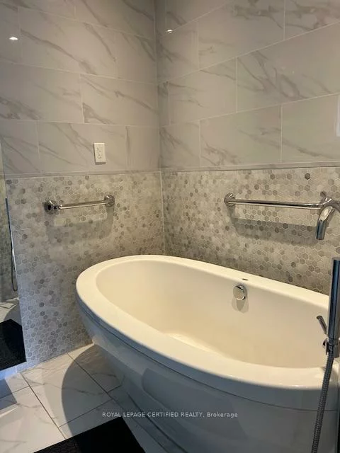 2101, Madden, 1015 - RO River Oaks, Oakville