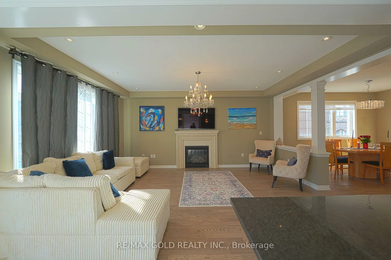 3156, Ernest Appelbe, 1008 - GO Glenorchy, Oakville