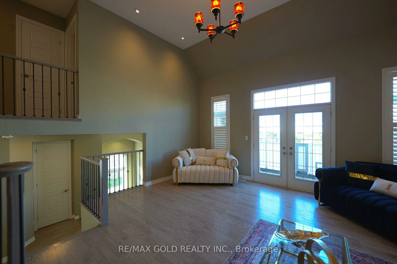 3156, Ernest Appelbe, 1008 - GO Glenorchy, Oakville