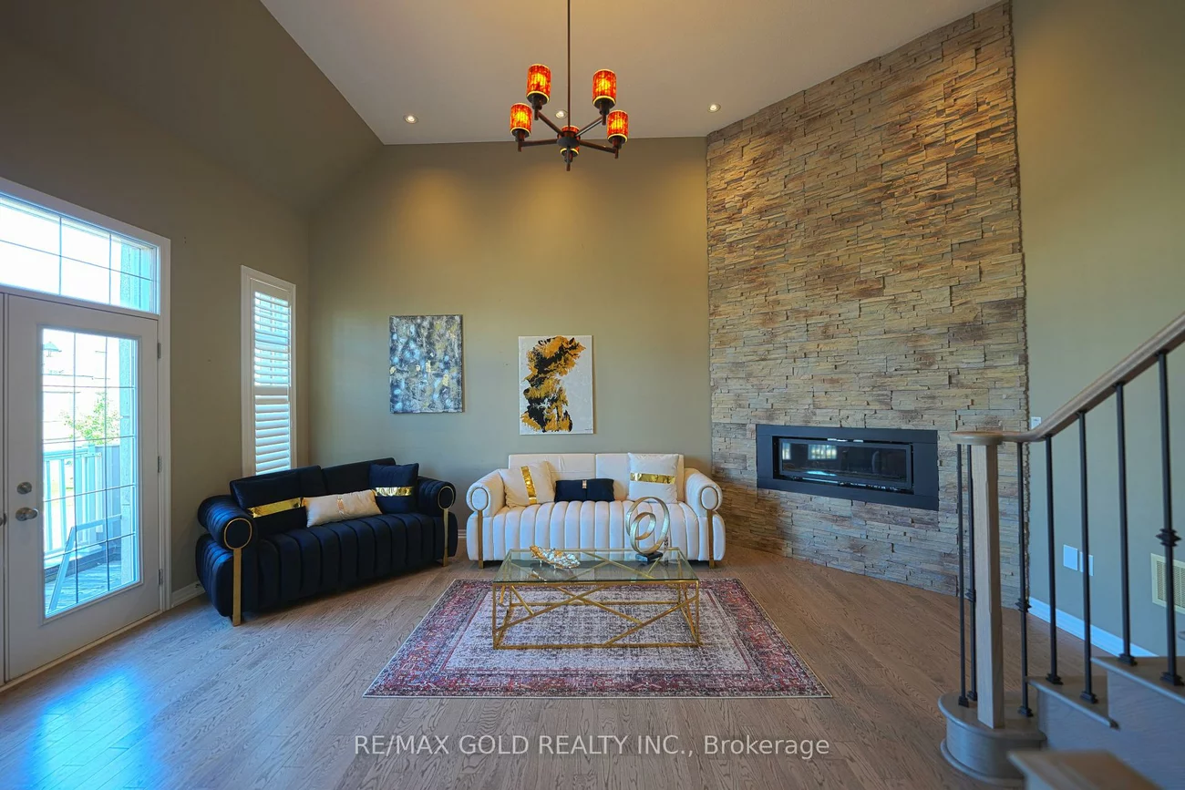 3156, Ernest Appelbe, 1008 - GO Glenorchy, Oakville