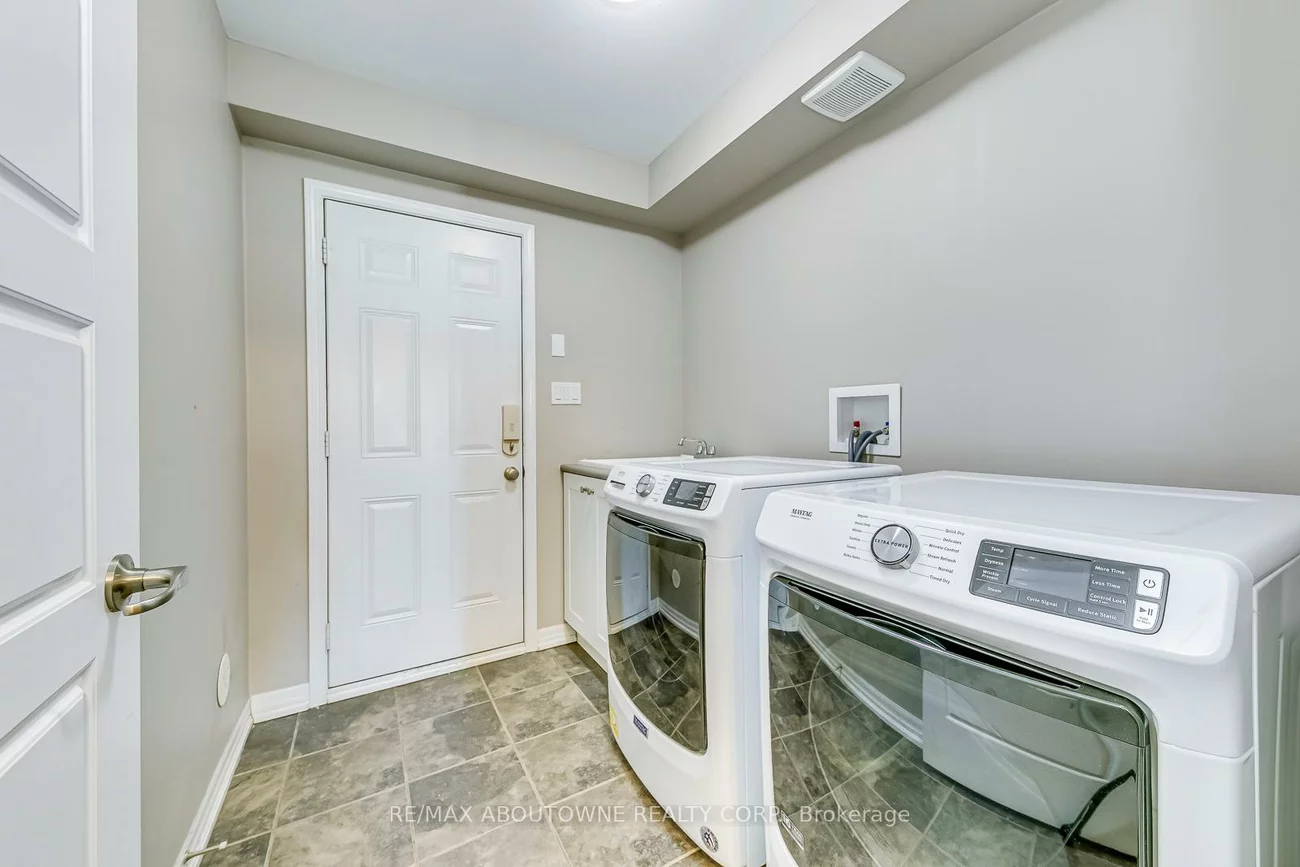 212, ELLEN DAVIDSON, 1008 - GO Glenorchy, Oakville