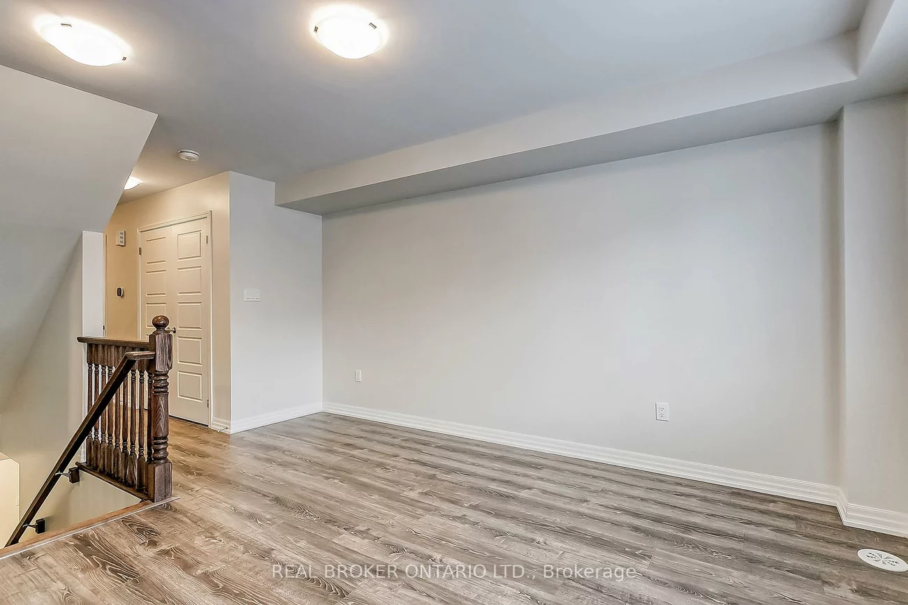 121, Christopher, 1008 - GO Glenorchy, Oakville